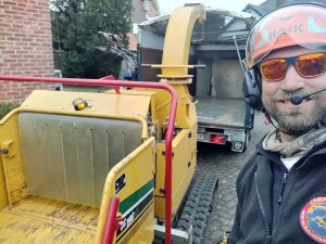 Jos Camp met Hakselaar en Veiligheidshelm